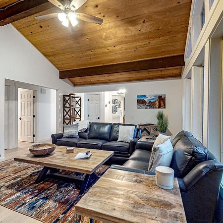 Вилла Retreat In The Pines Систерс Экстерьер фото