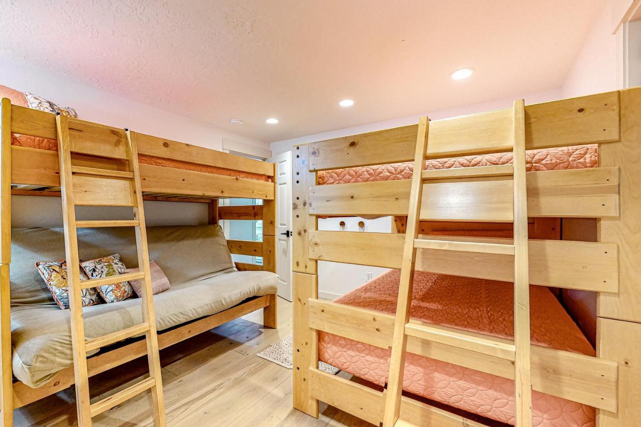 Вилла Retreat In The Pines Систерс Экстерьер фото